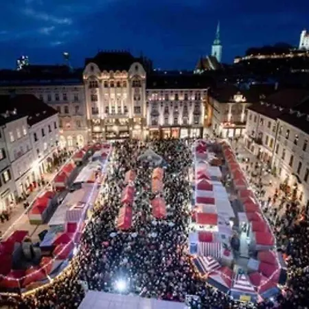 아파트 Lovely 2bdr In Center, Wifi & Self-check In