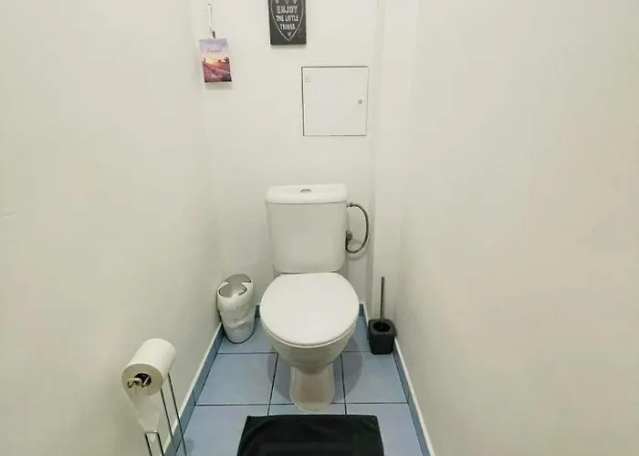 Lovely 2bdr In Center, Wifi & Self-check In Apartman