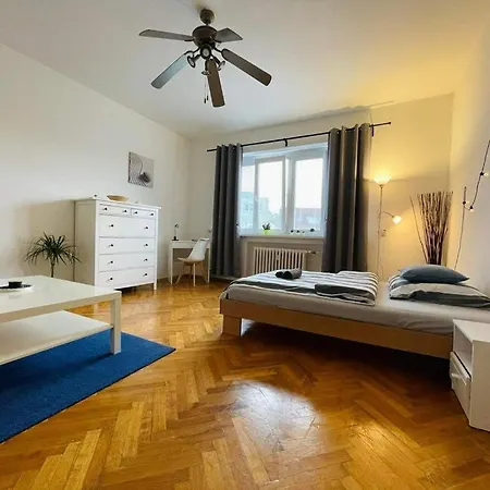 Lovely 2bdr In Center, Wifi & Self-check In *