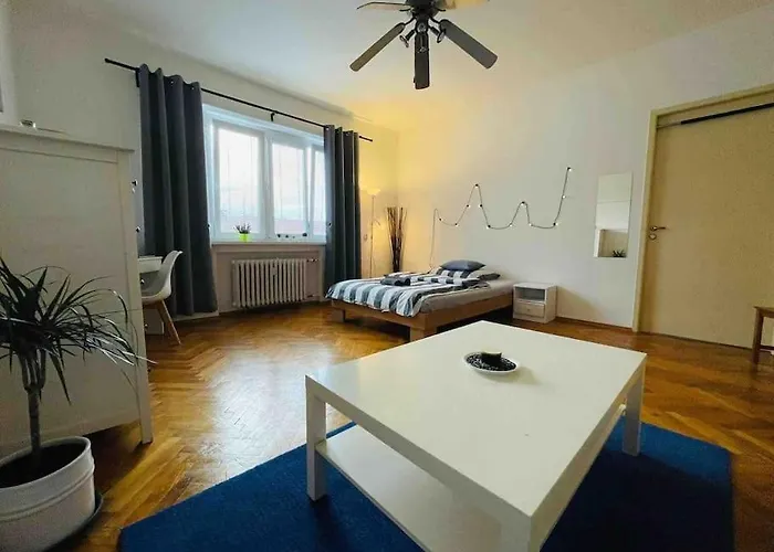 Lovely 2bdr In Center, Wifi & Self-check In Apartment